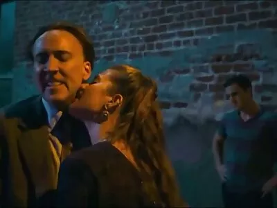 أسود الشعر بائعة الهوى سكس راهبات قديم نينا لوبيز تمتص وحلمة الملاعين القضيب الصعب