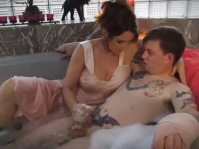 رائعتين العنبر سكس راهبات افلام بيرل يحصل الشرج اللعنة من BF
