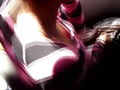مادي فيلم الراهبات سكس أو رايلي يتأهل ويتأرجح في غرفة المعيشة