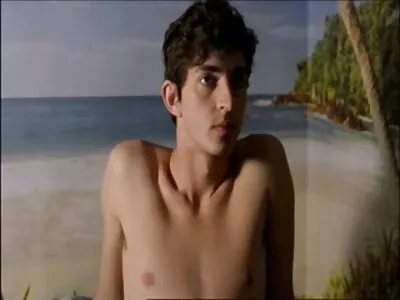 جميلة الأبنوس كيرا نوير وديمي سكس راهبات فرنسي سوترا يلعقان على الأريكة