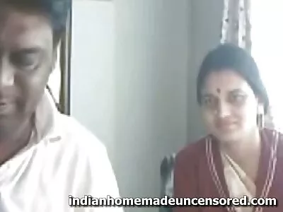 لا تستطيع الثعالب الشقراء تريليوم ونيكي سنو الحصول فيلم سكس الراهبات على ما يكفي من بي بي سي