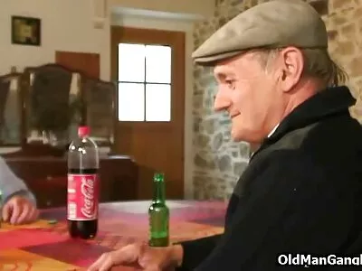 تحصل العاهرات المجنونات تينا كاي وآنا دي فيل على مارس الجنس فيلم سكس الراهبات بوحشية