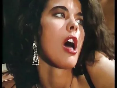 امرأة سمراء القديمة في جوارب البهجة الحبيب افلام سيكس راهبات الأسود في السرير